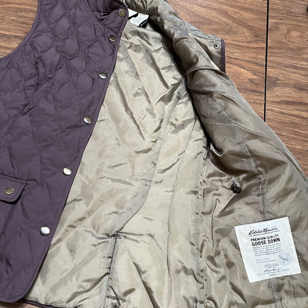Women’s goose down Light weight Eddie Bauer purple vest size small - Picture 2 of 10
